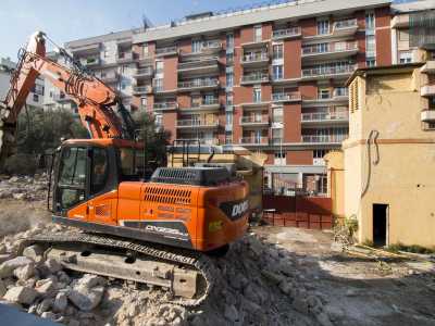 Tutto il resto � stato raso al suolo da una ruspa rossa...